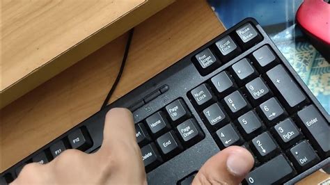 how to get a tick on keyboard