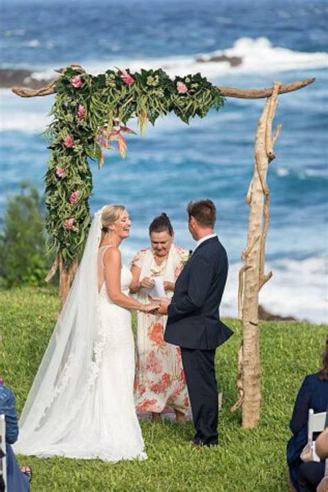 how to get married in maui