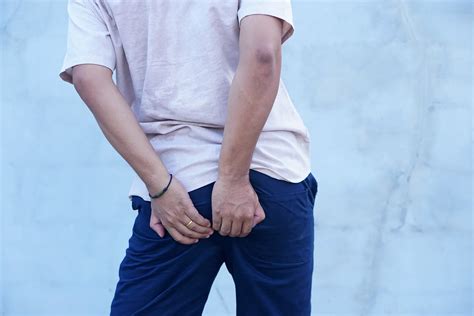 how to hold a poop in