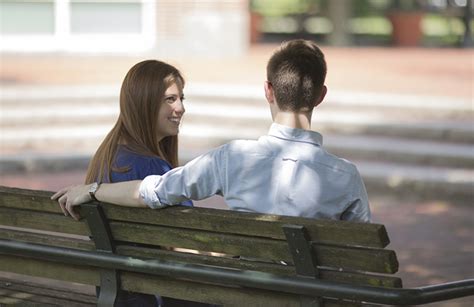 how to keep a high school relationship in college