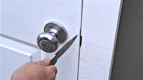 how to kick a locked door open