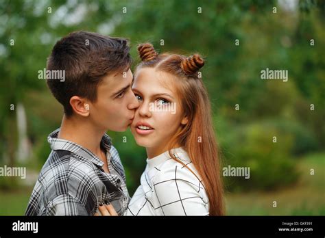 how to kiss a girlfriend first kisses young
