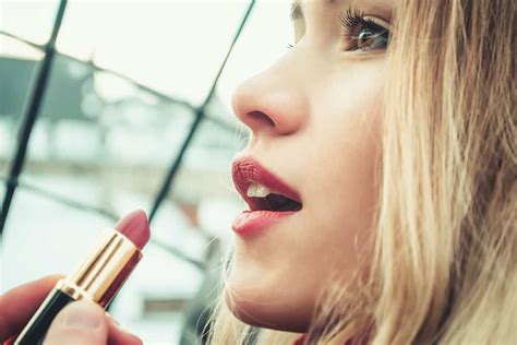 how to make a matte lipstick creamy white