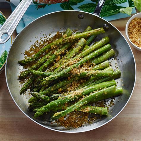 how to make asparagus in a pan