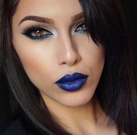 how to make blue lipstick with eyeshadow