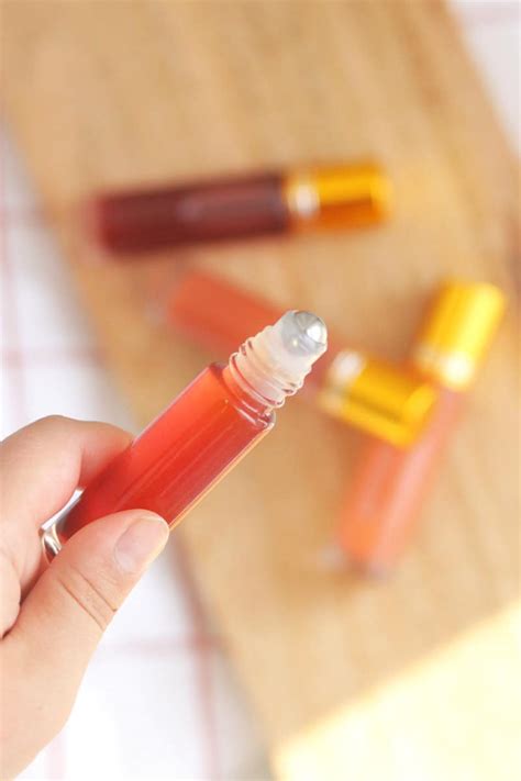 how to make lip gloss without wax painted