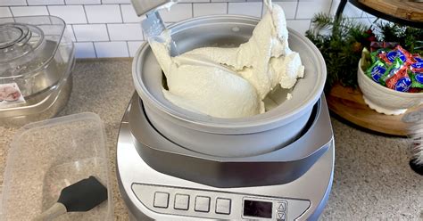 how to make lip ice cream maker easy