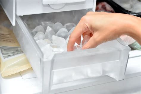 how to make lip ice makers working