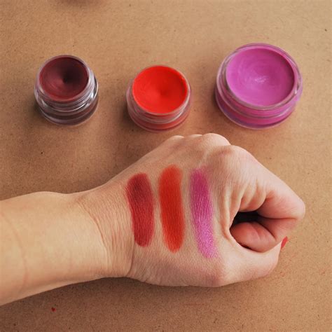 how to make red lipstick with crayons using