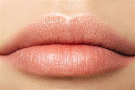 how to make your lips puffy inside