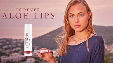 how to moisturize lips with aloe verano