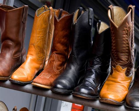 how to quickly break in leather boots