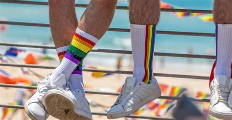 how to say first to move is gay in spanish