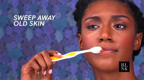 how to scrub lips with toothbrush heads using