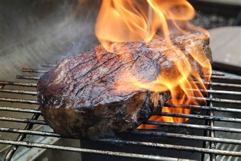 how to sear a steak before grilling