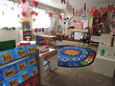 How To Set Up Your Preschool Science Center Preschool Science Table - Preschool Science Table