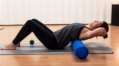 how to use foam roller for back