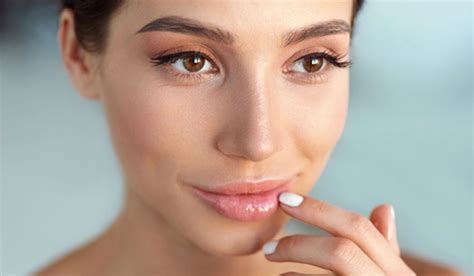 how to use glycerin for chapped lips without