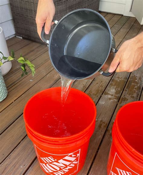 how to use idye in a bucket