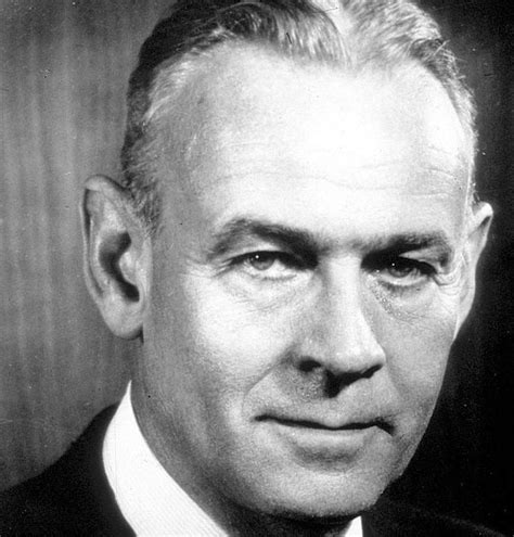 Howard J Marshall