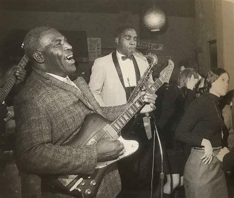 howlin wolf epiphone casino