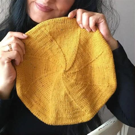 Basic Beret Knitting Pattern (AC-3)