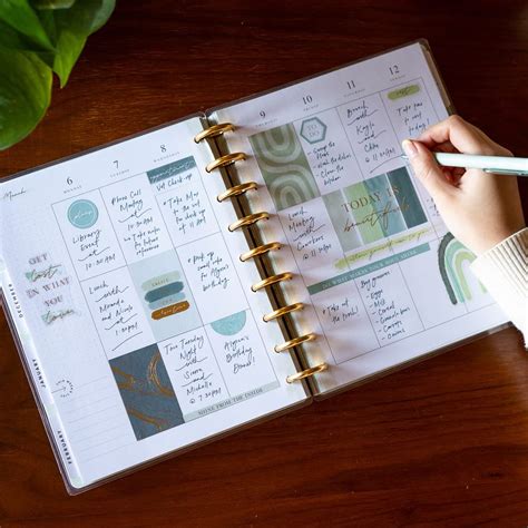 Piggy Event Planner: Undated Calendar