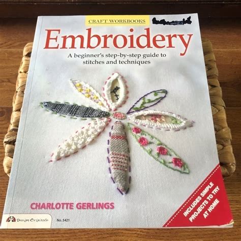 Shadow Embroidery (Embroidery Techniques)