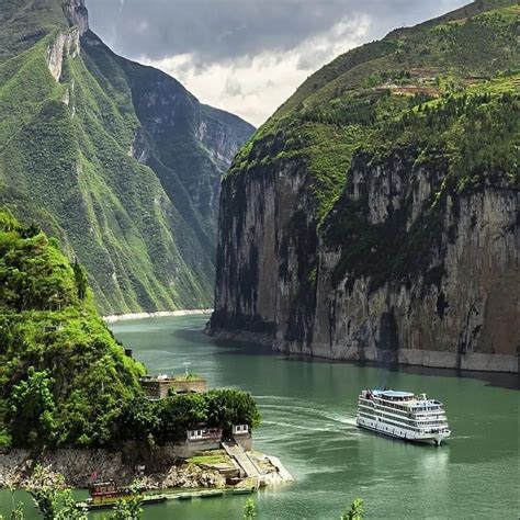 Three Gorges Project Travel Guide(Chinese Edition)