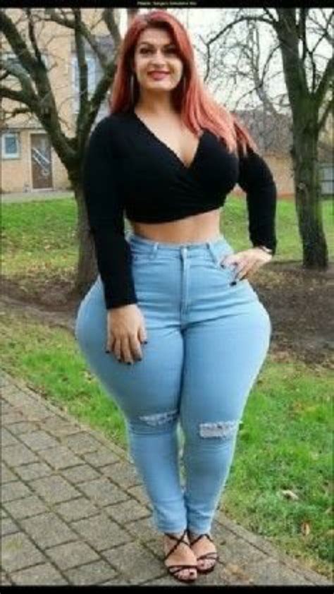 huge hips nude