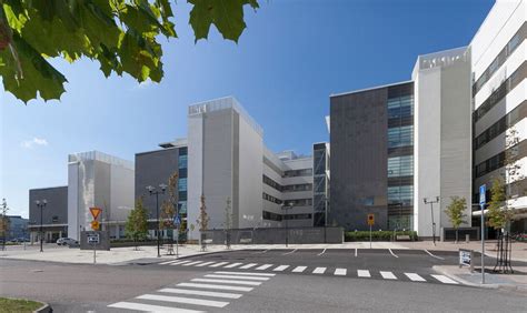 hur  flera universitetssjukhus  äger sverige