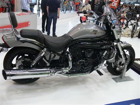 Hyosung Aquila 650 customizada: ¡Descubre la moto de tus sueños!