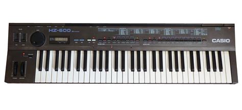 Hz 600