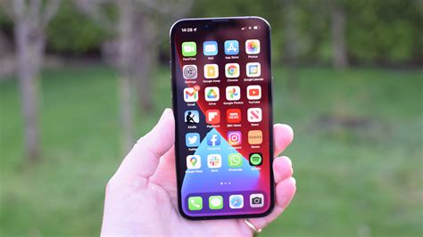 iPhone bug is causing iMessage and FaceTime to fail Tom s Guide