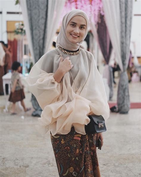 Ide Outfit Ilmu Komunikasi Hijab Teratas Di 2024 Desain Baju Jurusan Ilkom - Desain Baju Jurusan Ilkom