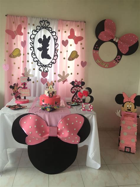 Ideas originales para la decoración de cumpleaños de Minnie. ¡Celebra como una verdadera estrella!