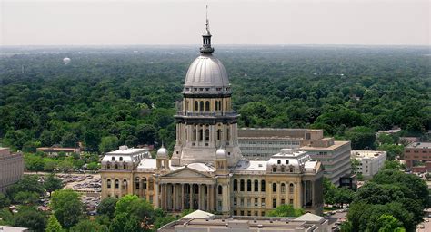 illinois nude
