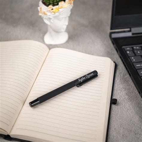 imzatasarımIsme Kişiye Özel Baskılı Ajanda Defter ve İsim Yazılı Kalem. 