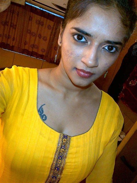 indian nude selfie