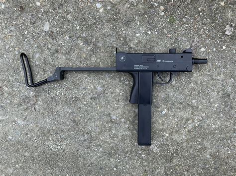 Ingram M 11