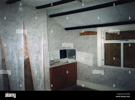 inside 25 cromwell st