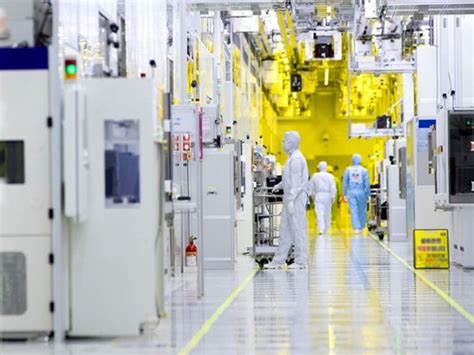 Inside Semiconductor Fabrication Cleanroom