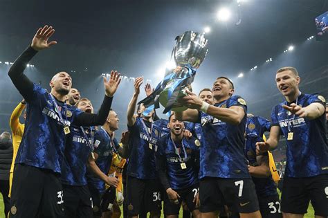 Inter Wins The Italian Cup 2023  InterÕs Cameroonian Goalkeeper Andre Onana Celebrates Victory Match With Medal During Italian Cup Final Football Match Between Fiorentina Vs Inter At The Olimpico Stadium Roma  Centre - Interwins
