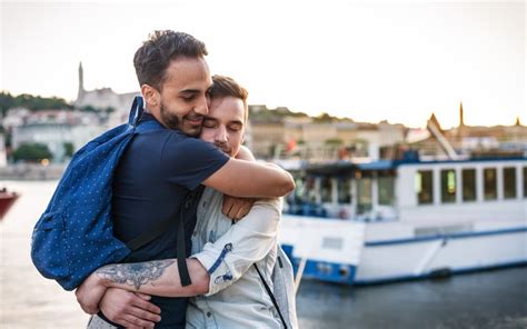 intimacy-first gay dating beringen