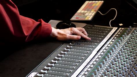 Download Introduction To Live Sound Mixing Skatec 