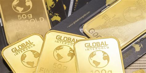 investuoti į bitkoinus arba auksą