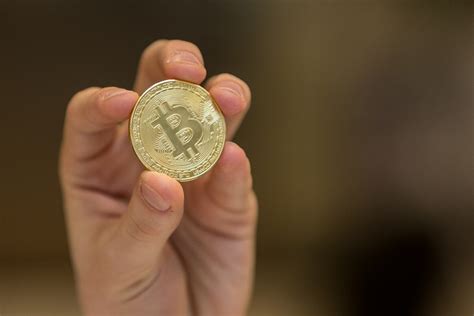 Ar galite pakeisti vieną kriptovaliutą į kitą bitcoin investicinės patikos akcijos