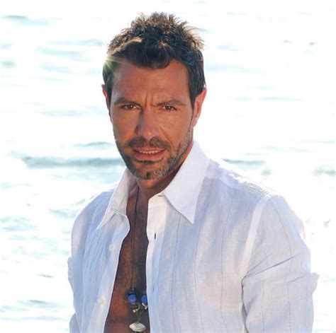 iosif marinakis biography examples