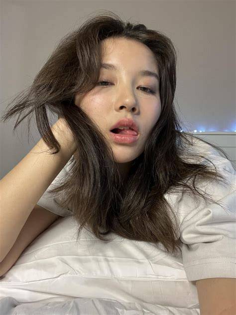 irisadamsone nude