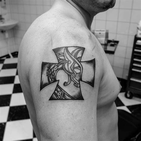 iron cross tattoo outline